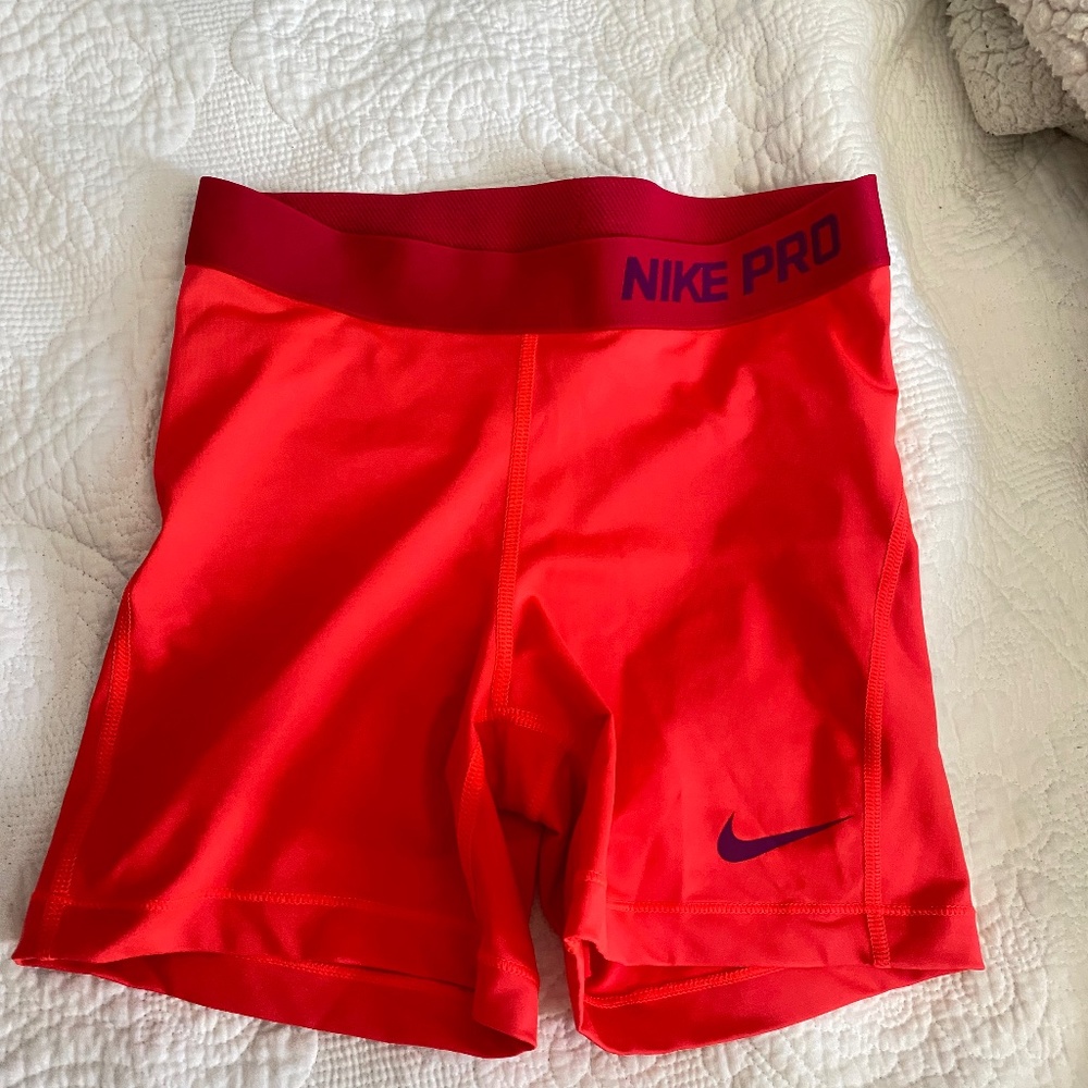 Nike Pro